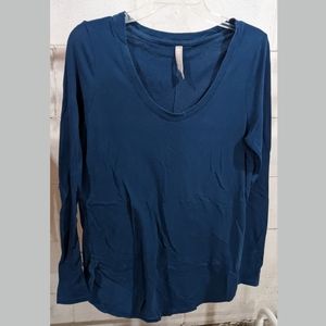 Athleta long sleeve T